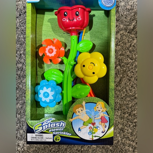 Splash Other - NEW Splash Colorful Flower Sprinkler Water Toy